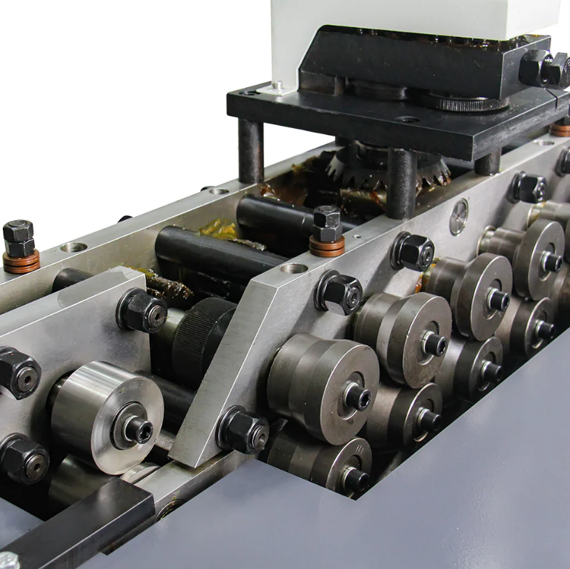 Máquina PF16G para hacer uniones tipo Pittsburgh en lámina KAYKA INDUSTRIAL