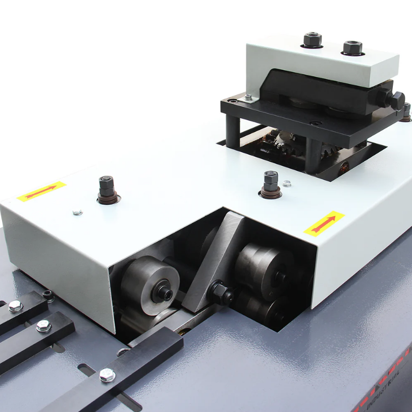 Máquina PF16G para hacer uniones tipo Pittsburgh en lámina KAYKA INDUSTRIAL