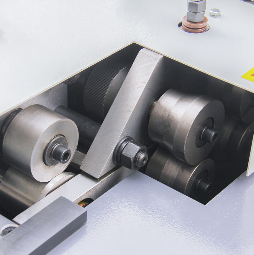 Máquina PF16G para hacer uniones tipo Pittsburgh en lámina KAYKA INDUSTRIAL