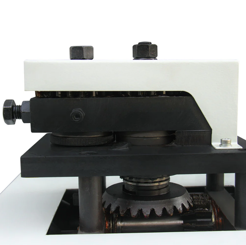 Máquina PF16G para hacer uniones tipo Pittsburgh en lámina KAYKA INDUSTRIAL