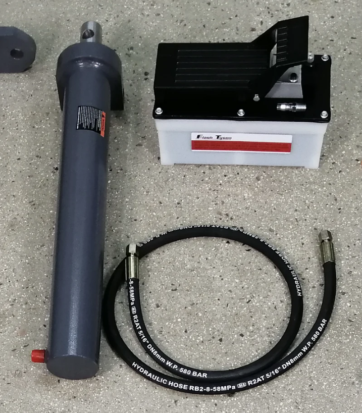 Dobladora de tubo TB-3B neumohidráulica de 10 T para jaulas antivuelco y tubos de escape, con cilindro de carrera de 12 in. KAYKA INDUSTRIAL