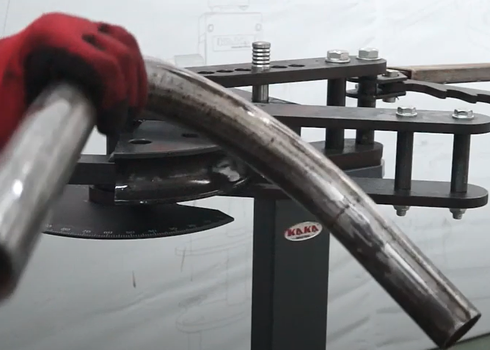TB-3 Dobladora de Tubo Manual Cap. hasta 2" con Escala Graduada hasta 240°. Kayka Industrial