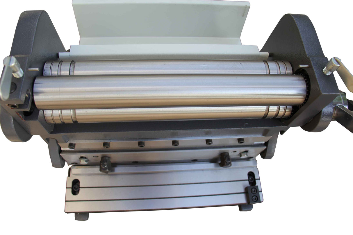 <transcy>3-IN-1/12 3 in 1 Combined Manual Machine: 12 &quot;(30 cm.) Sheet Cutter, Bender and Roller</transcy>